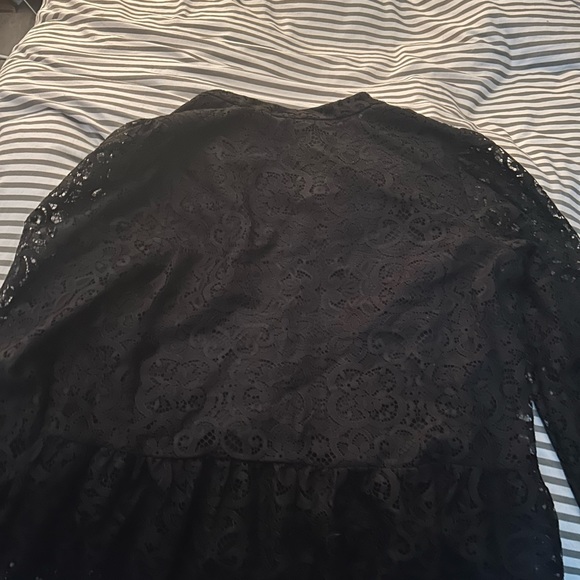 Lilly Pulitzer too worn once - Picture 2 of 4